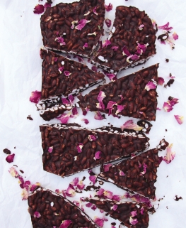 Chocolat au riz soufflé & à la rose pauvre en FODMAPs